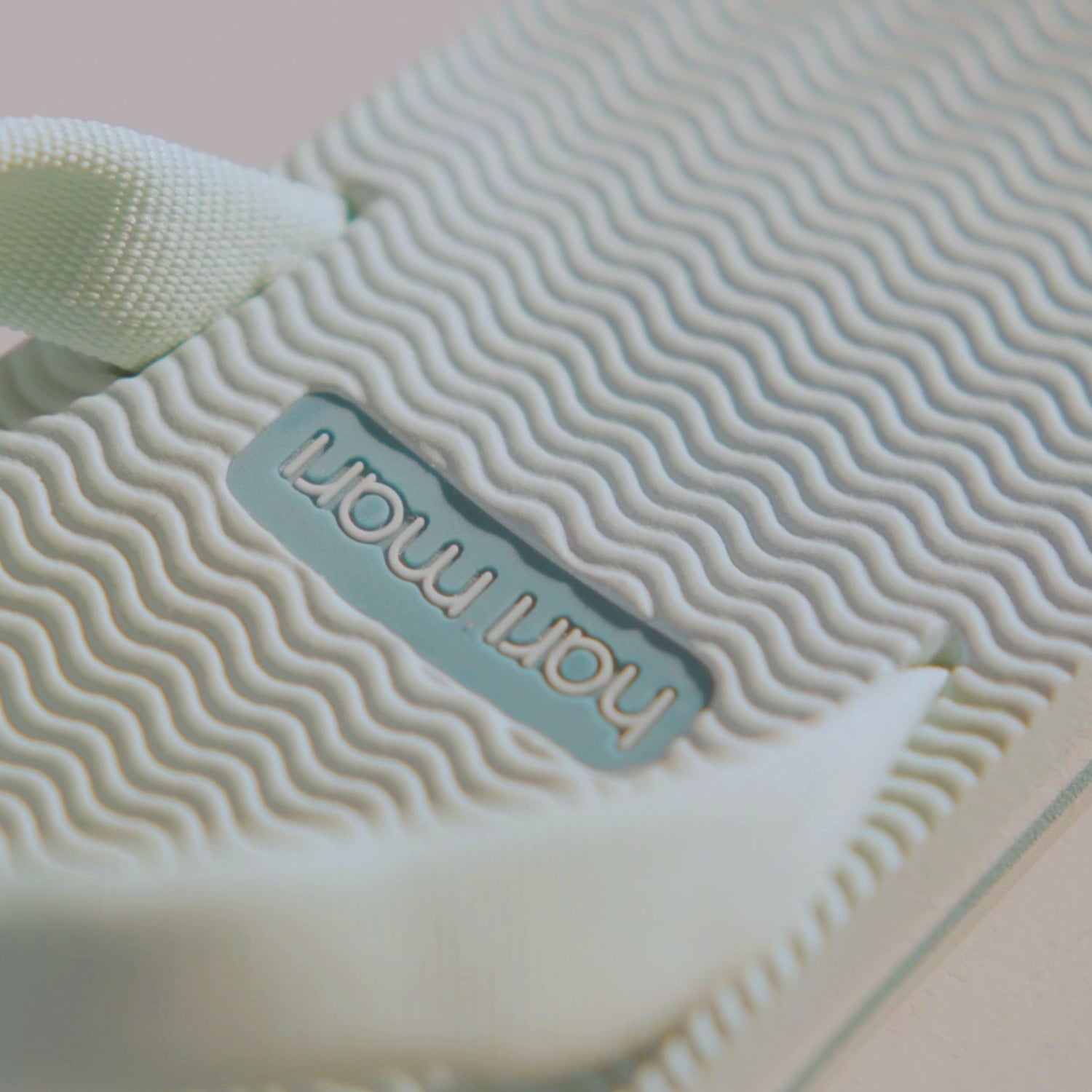 Close up video of details of Hari Mari Dunes waterproof womens flip flops
