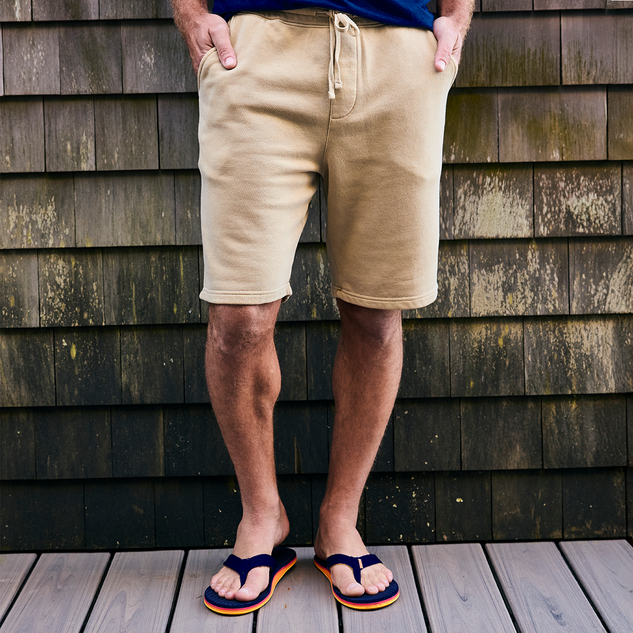 man's hand holding a Hari Mari golf ball