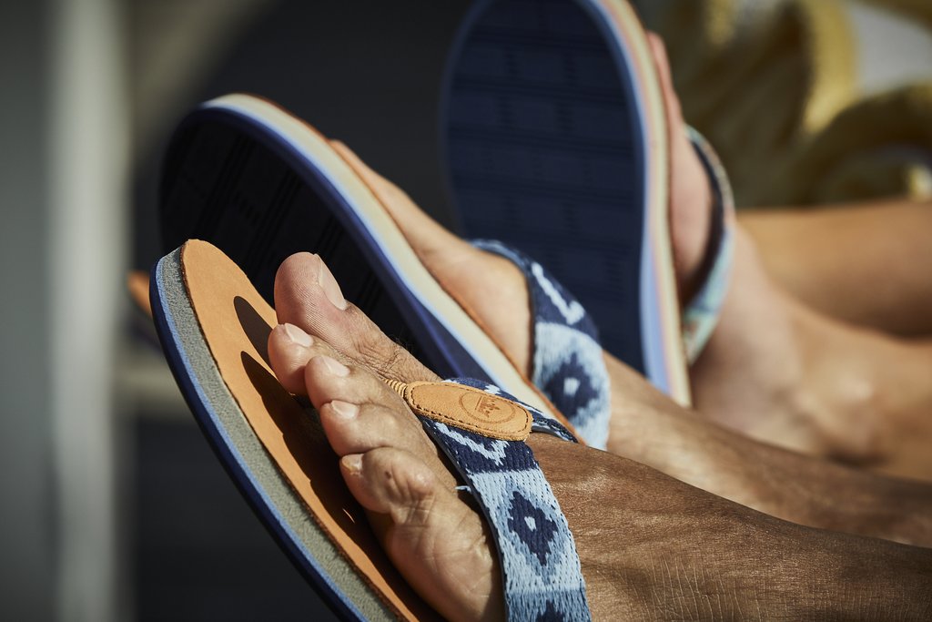 3 Signs You're Wearing The Wrong Flip Flops